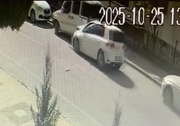 Aksaray’da feci kaza! Otomobil park halindeki araçlara çarptı