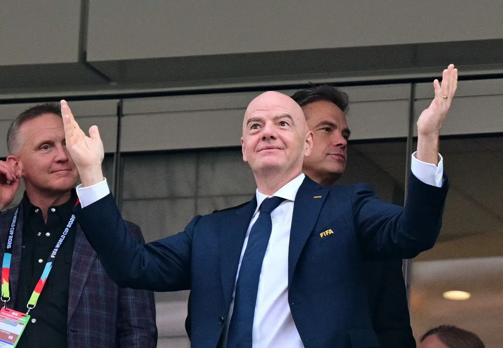 dunya-kupasinda-balogun-krizi-trump-devreye-girdi-fifa-cezayi-askiya-aldi-uefadan-kirmizi-cizgi-tepkisi-1783355853669.jpg Dünya Kupası'nda Balogun krizi! Trump devreye girdi, FIFA cezayı askıya aldı: UEFA'dan "kırmızı çizgi" tepkisi - 2