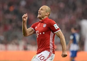 Robben bir yıl daha Bayern Münih'te