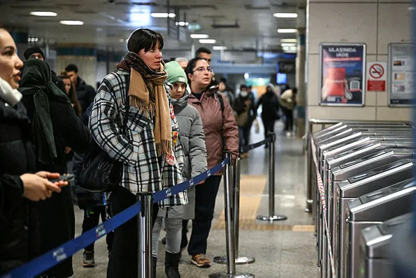 Yola çıkacaklar dikkat! İstanbul'da bazı metro seferler yapılamıyor - 4