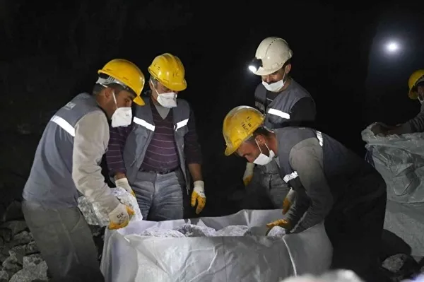 Başkan Erdoğan’ın çağrısıyla tesis kuruldu! Yerin yüzlerce metre altından çıkartılıyor