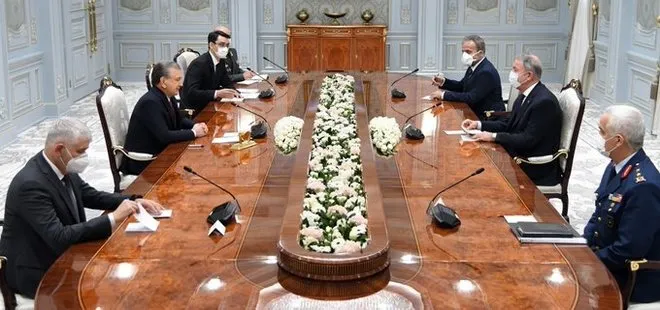 Milli Savunma Bakanı Hulusi Akar Özbekistan Cumhurbaşkanı Shavkat Mirziyoyev ile görüştü