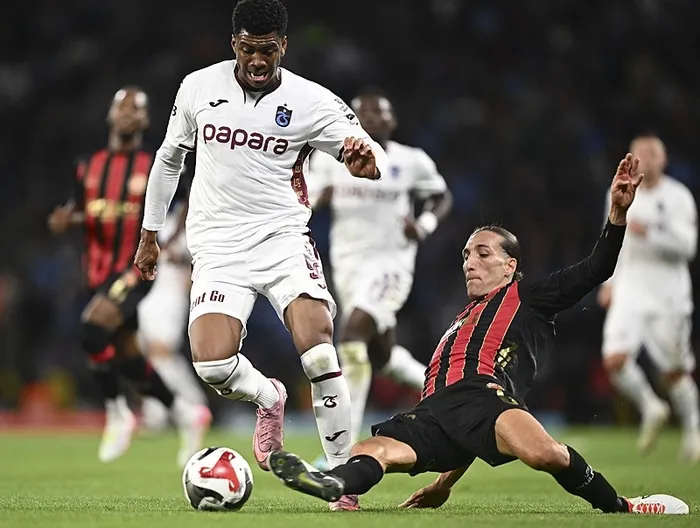 Fırtına sessizliğini bozdu! Bordo-mavililer Karagümrük’ü rahat geçti