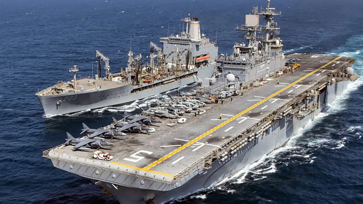 İran Amerikan savaş gemisini vurdu, CENTCOM yalanladı