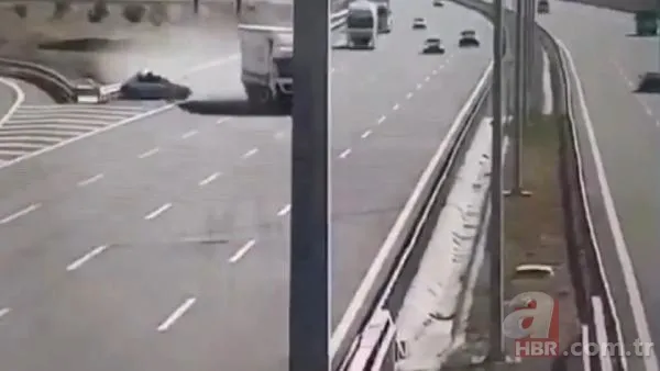 İstanbul’da feci kaza! İBB şoförü hayatını kaybetti | O anlar kamerada 6