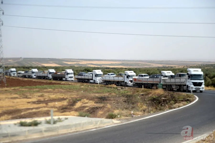 Sınır hattında büyük hareketlilik: TIR'lar yola çıktı 1