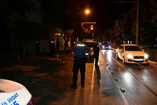 İzmir'de polis fuhşa yönelik denetimlerini sıkılaştırdı - 3