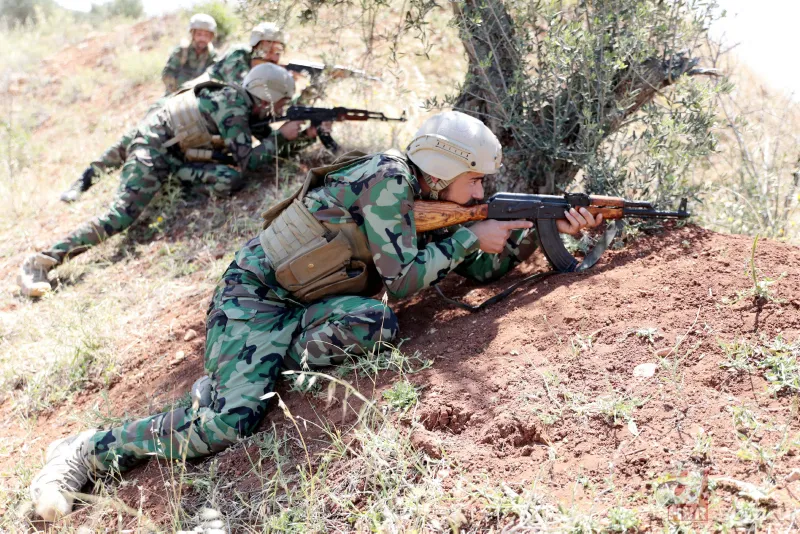 Suriye'de muhaliflerin gözü terör hedeflerinde! Türkiye'den gelecek haberi bekliyorlar 13