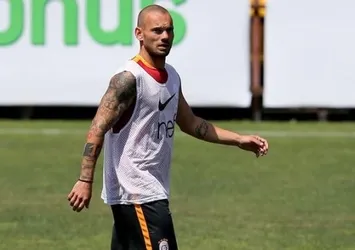 Ceza Wesley Sneijder'i hizaya getirdi!