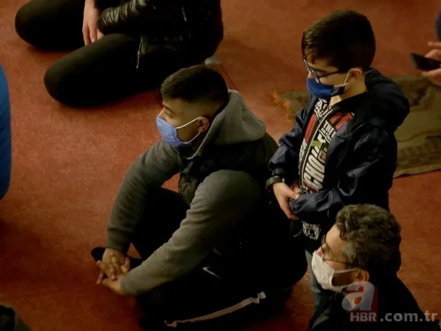 Miraç Kandili için Ayasofya ve Eyüp Sultan camilerine akın ettiler 12