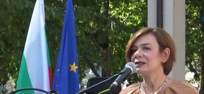 Bulgaristan’da İslam ve Türk kültürü yaşatılıyor! Asırlık okulda Türkçe eğitim