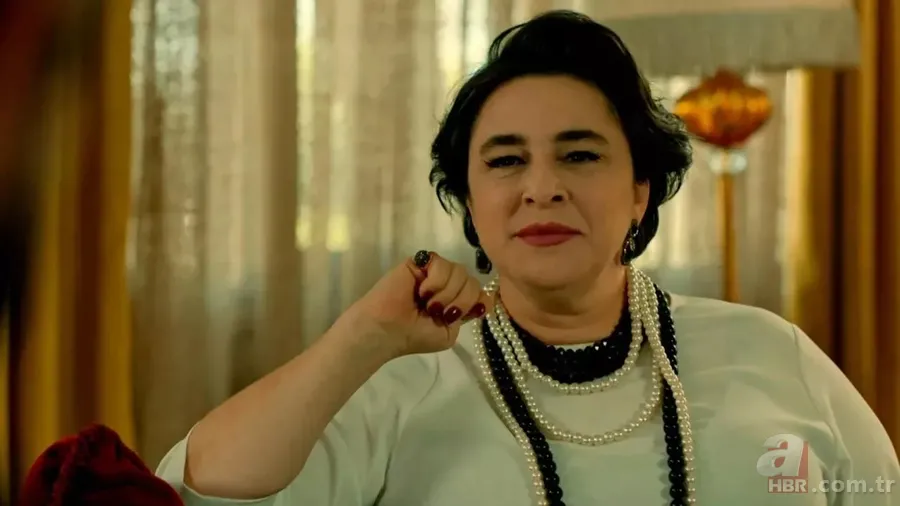 Bir Küçük Gün Işığı’nın Ümran’ı Esra Dermancıoğlu’nun kızı herkesi şaşırttı! Yok böyle benzerlik 1