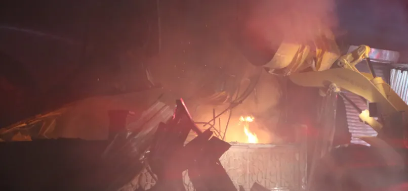 Alevler geceyi aydınlattı! Konya'da korkutan yangın