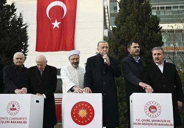 Başkan Erdoğan İskenderun’da Deprem Konutları ve Yeni Devlet Hastaneleri Temel Atma Töreni’ne katıldı
