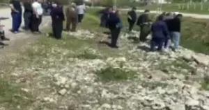 Otomobil dereye uçtu!