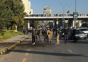 Suriye’nin başkenti Şam’da patlama paniği!