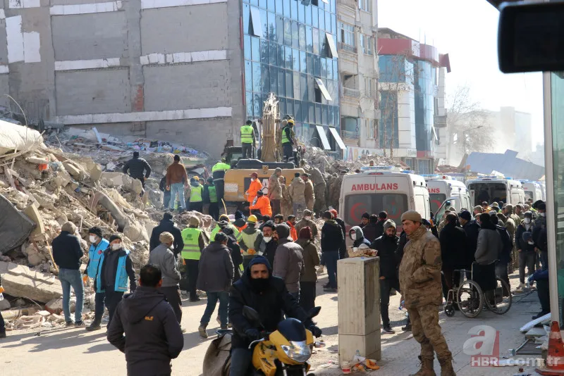 6. günde mucize kurtuluşlar! Arama kurtarma çalışmaları sürüyor 15