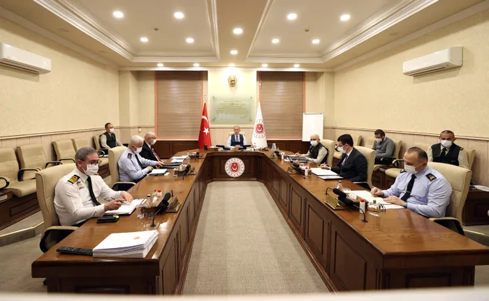 Son dakika: Milli Savunma Bakanı Hulusi Akar'dan terörle mücadele mesajı: Mehmetçiğin nefesi teröristlerin ensesinde - 1