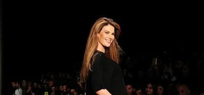 Tulin Sahin Anne Oldu Siena Ya Kavustu