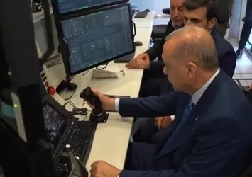 TİHA'nın TSK'ya teslim töreninde özel anlar: Başkan Recep Tayyip Erdoğan'ın TİHA'yı kontrol ettiği anlar damga vurdu