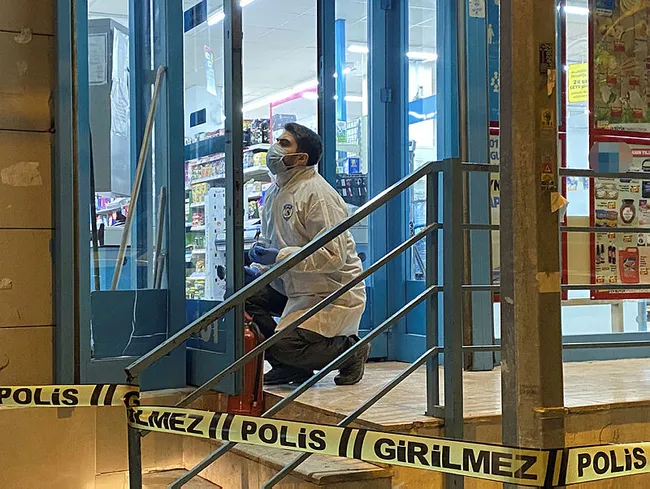 Diyarbakır’da alışverişe markete giden vatandaş silahlı soygunu önledi - 4