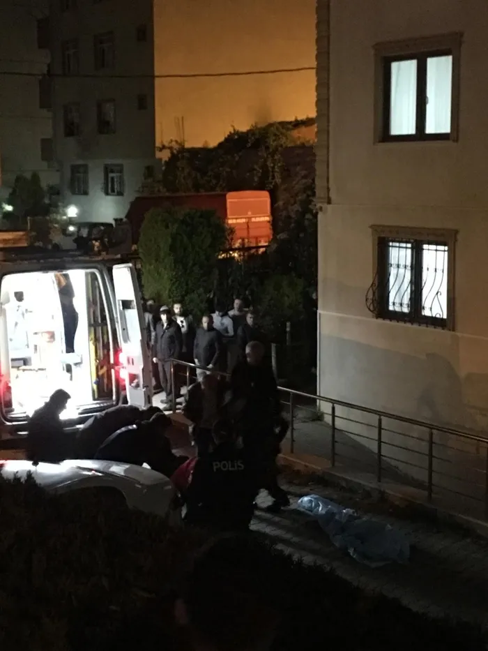 pendikte-22-yasindaki-genc-intihar-etti-1712874188763.jpg Pendik'te 22 yaşındaki genç intihar etti - 1