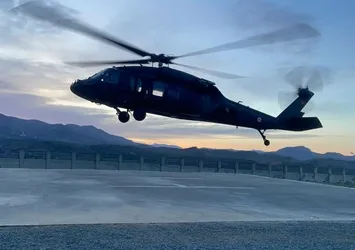 Diyarbakır'da oy pusulaları bazı yerleşim yerlerine askeri helikopterle taşındı