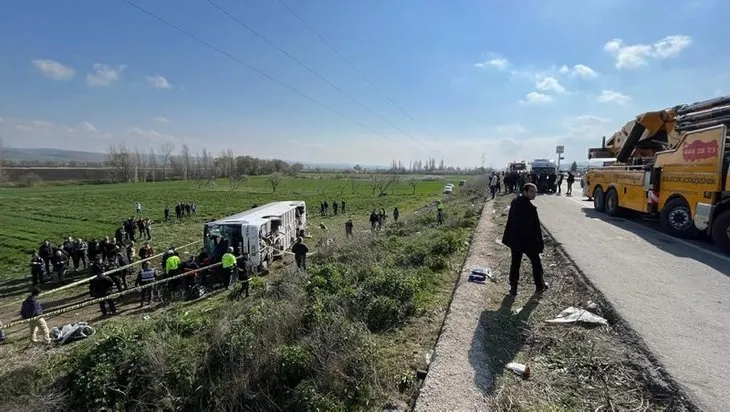 Eskişehir'de korkunç kaza! 3 ölü 31 yaralı