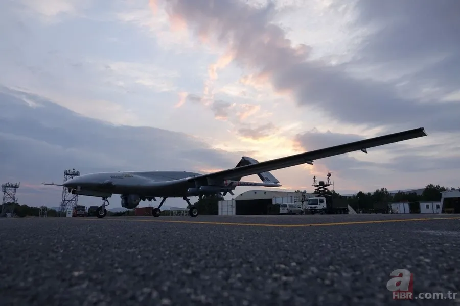 Bir ülke daha Türk SİHA'larının peşinde! 'Oyun değiştirici' almak istiyorlar 9