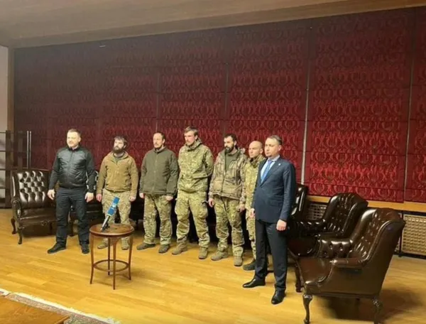 baskan-erdogan-aracilik-etti-rusya-ukrayna-arasinda-200-esir-takas-edildi-1663800253570.jpg Başkan Erdoğan aracılık etti: Rusya-Ukrayna arasında 200 esir takas edildi - 4