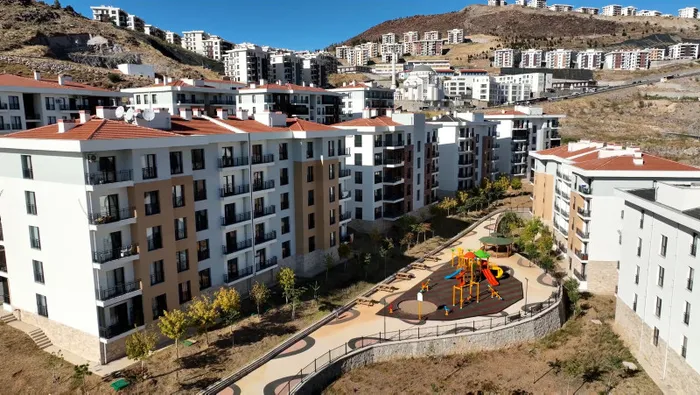 Hükümet İzmir’e verdiği sözü tuttu! Depremzedelerin yeni yuva mutluluğu