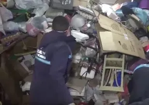 Erzurum'daki çöp ev şoke etti