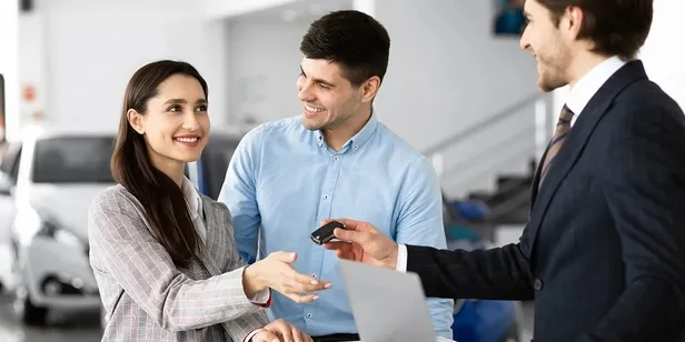 1 yıl ertelemeli taşıt kredisine nasıl başvuru yapılır? Halkbank, Ziraat Bankası, VakıfBank, İş Bankası, 300.000 TL taşıt kredisinin taksit tablosu...