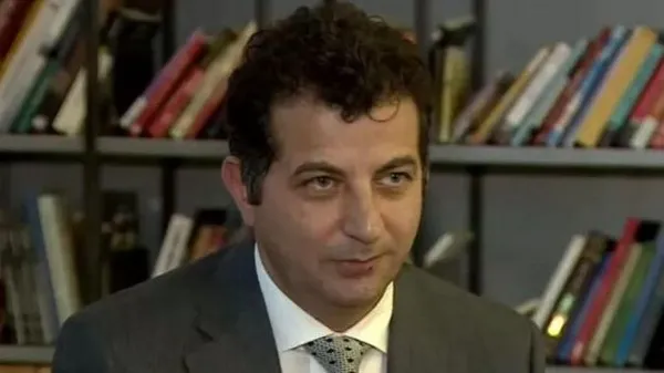 Ünsal Ban’ın şoförünün evine baskın! Eşi ve baldızı evrak yakarken yakalandı