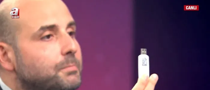 e-imza-cetesi-boyle-cokertildi-btkdan-gizli-operasyon-kriz-2024e-dayaniyor-4-bakanlik-koordineli-calisti-1754399065092.jpeg e-İmza çetesi böyle çökertildi! BTK'dan gizli operasyon! Kriz 2024'e dayanıyor | 4 bakanlık koordineli çalıştı