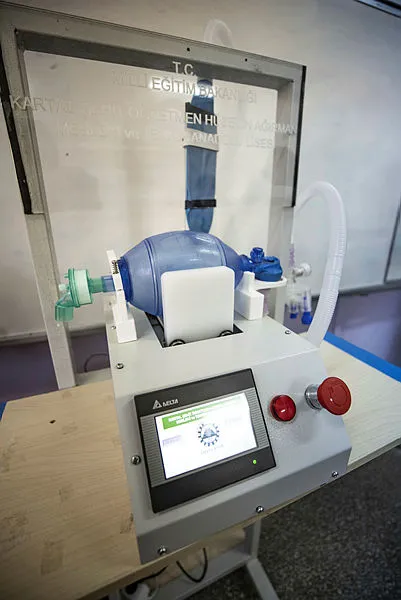 Son dakika: MEB, ambulans ve sahra hastaneleri için uzaktan kontrollü solunum cihazı üretti