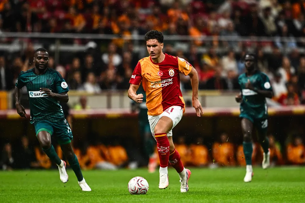 canli-anlatim-galatasaray-kocaelispor-1789323104594.jpg Aslan derbi öncesi hata yapmadı! Maç sonucu: Galatasaray 1-0 Kocaelispor - 4