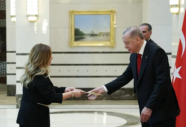 uluslararasi-guven-buyukelcilerden-baskan-erdogana-guven-mektubu-1710257722071.jpeg Uluslararası güven! Büyükelçilerden Başkan Erdoğan'a güven mektubu - 12