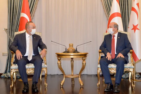 son-dakika-disisleri-bakani-kktcde-cavusoglu-kibris-turk-halkini-azinlik-goren-bu-zihniyeti-artik-biz-de-yok-sayiyoruz-1625144546597.jpg Son dakika: Dışişleri Bakanı KKTC'de | Çavuşoğlu: Kıbrıs Türk halkını azınlık gören bu zihniyeti artık biz de yok sayıyoruz - 2