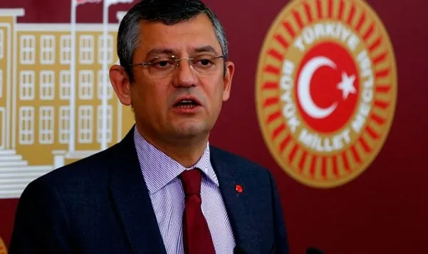 MHP’li Erkan Akçay: CHP Grup Başkanvekili Özgür Özel, terör destekçilerine sahip çıkıyor
