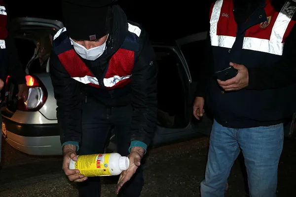 Ardahan'da operasyon! Osmanlı ve Bizans dönemine ait sikkeleri ilaç kutusunda kaçırırken yakalandılar - 1