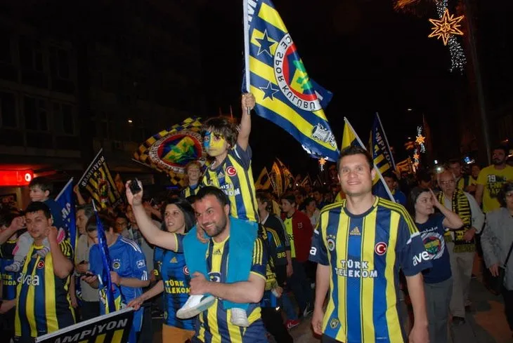 Fenerbahçe şampiyonluğu böyle kutladı