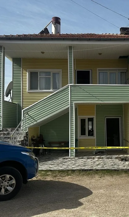 Şizofren dehşeti! Babasını öldürdü