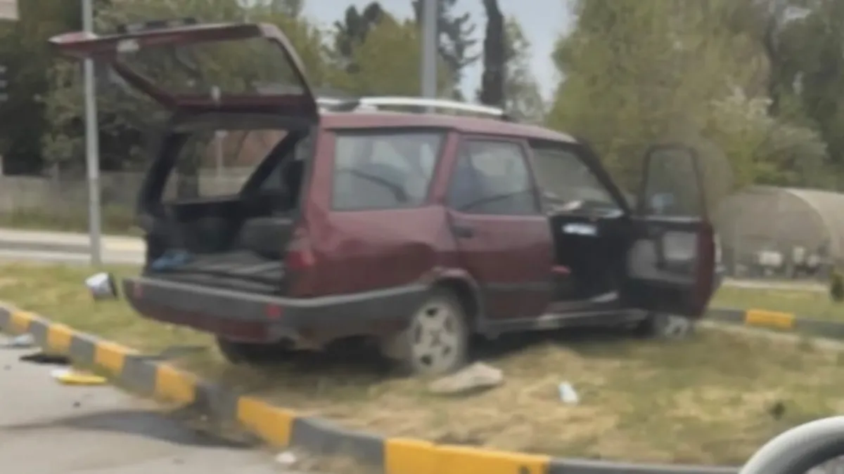 Bartın'da kavşakta otomobiller çarpıştı: 1 ölü, 1 yaralı