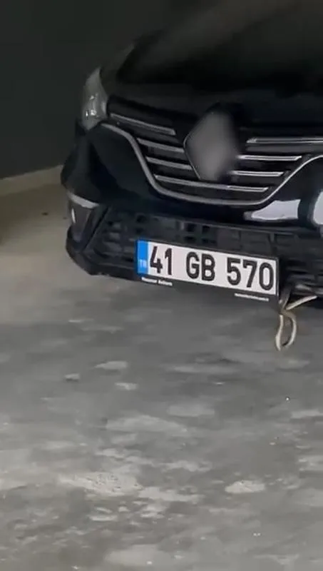 kocaelide-saskina-ceviren-olay-otomobile-giren-yilana-gazli-mudahale-1716761929245.jpeg Kocaeli'de şaşkına çeviren olay! Otomobile giren yılana gazlı müdahale - 3