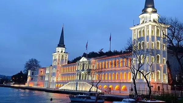 Son dakika: Milli Savunma Bakanı Hulusi Akar, Kuleli Askeri Lisesi’nin satıldığı iddiasını yalanladı