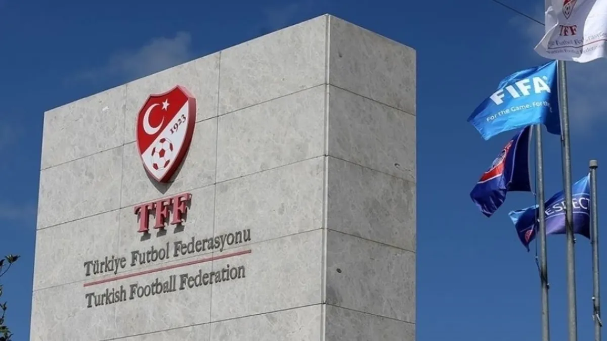 2025-2026 sezonunda görev yapacak üst klasman ve VAR hakemleri belli oldu