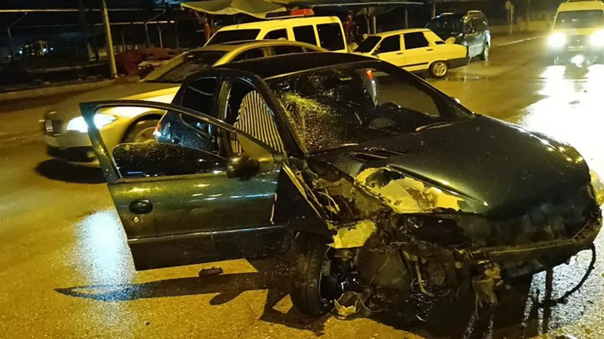 Adana'da korkunç kaza! 3 yaralı