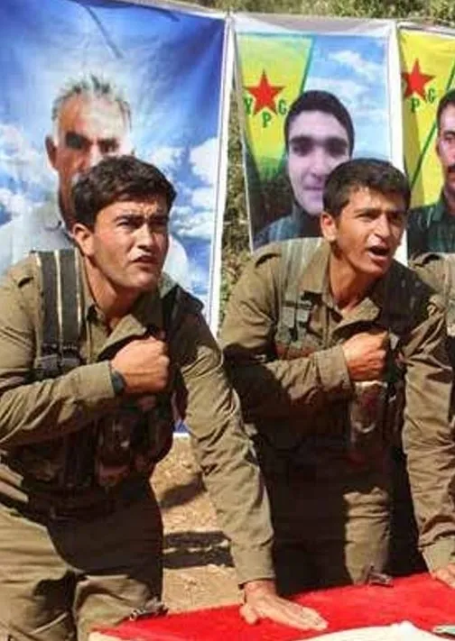 ypgde-derin-endise-turkler-yakinda-operasyon-yapacak-trumpa-sayfalarca-mektup-1734420070491.jpg YPG/PYD teröristleri, yemin töreninde (Arşiv)