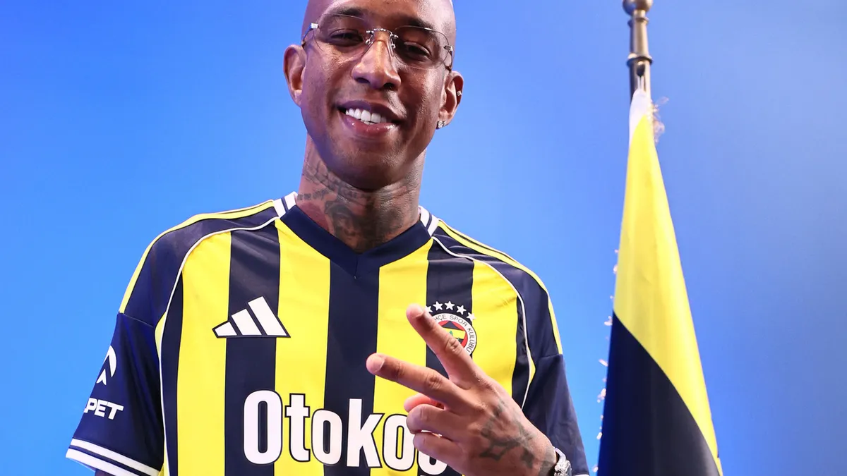 Fenerbahçe Talisca'nın sözleşmesini uzattı! Brezilyalı yıldız 2 yıl daha çubuklu formayı giyecek
